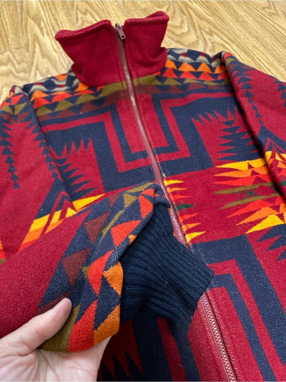 Pendleton High grade Western wear Aztec navajo red jacket size M - Picture 3 of 12